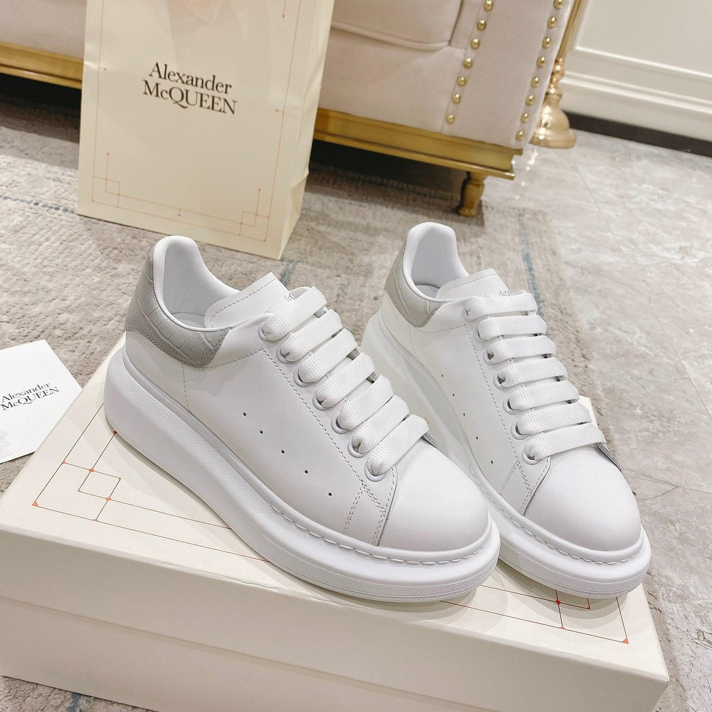 Alexander Mqueen Oversized Sneaker In White/Grey - FashionPlug