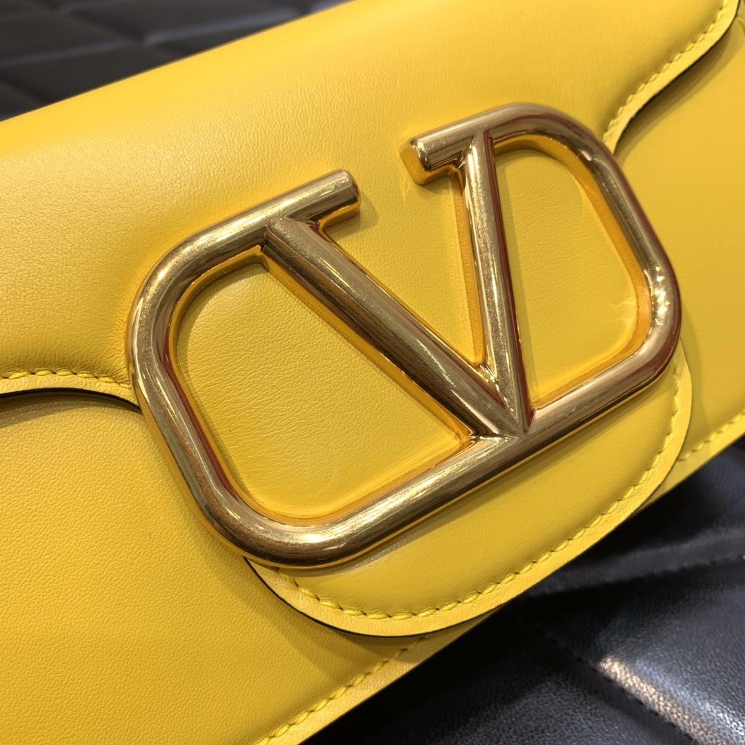 Valenti Locò Small Shoulder Bag In Calfskin - FashionPlug