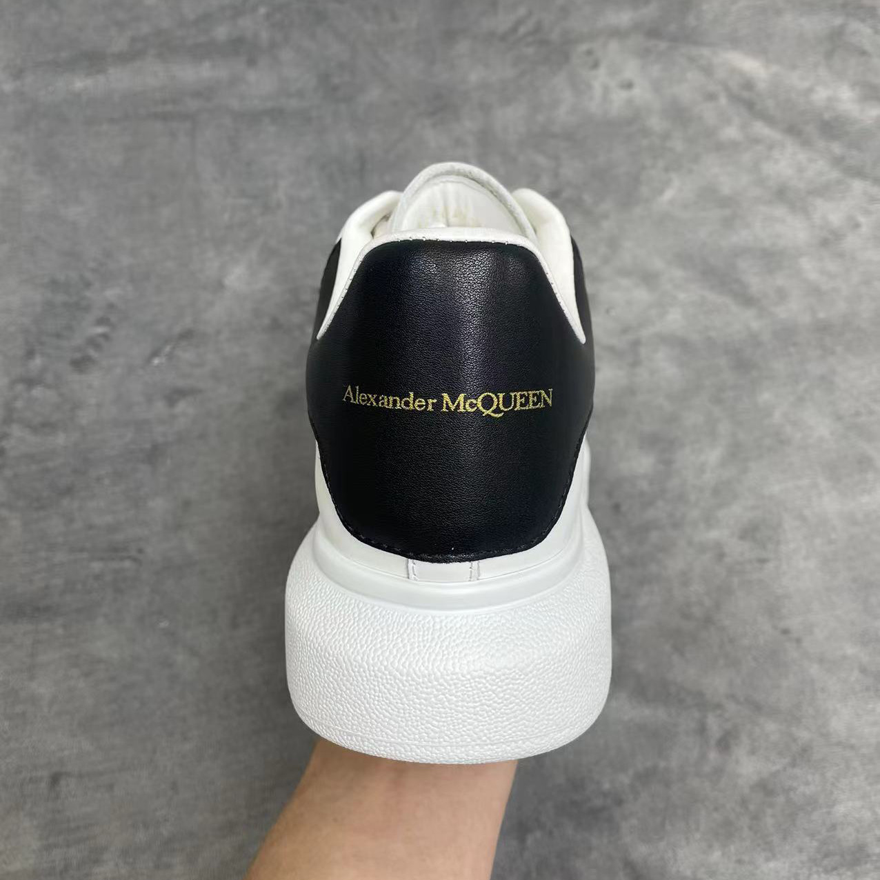 Alexander Mqueen Oversized Sneaker In White - FashionPlug