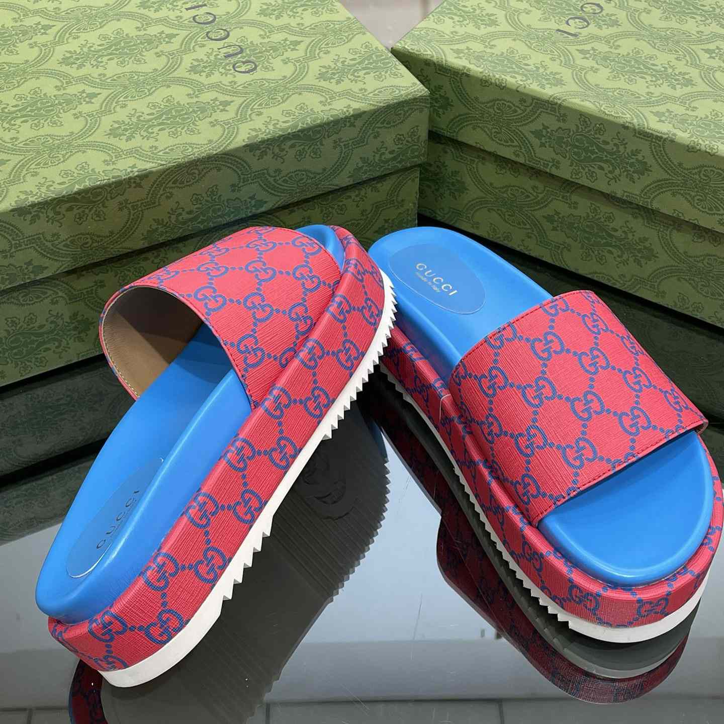 Gucci Women's Platform Slide Sandal - FashionPlug