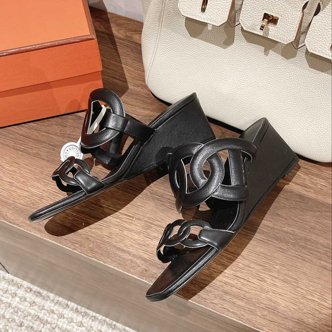 Hermes Figari 55 Sandal - FashionPlug