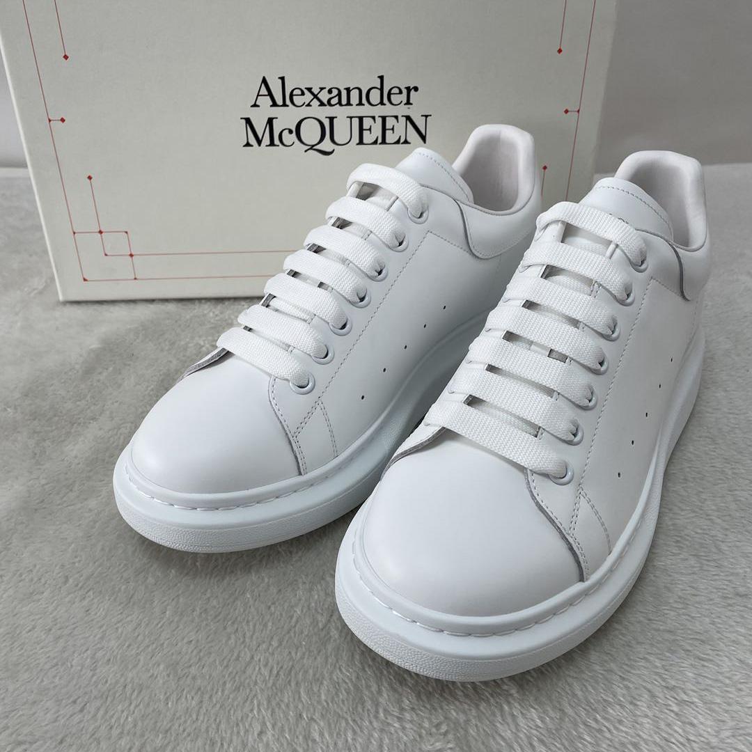 Alexander Mqueen Oversized Sneaker In White - FashionPlug