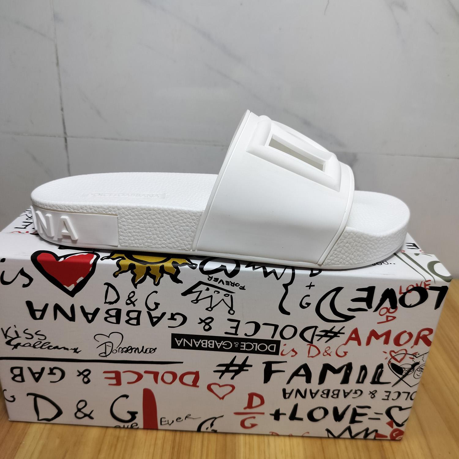 Dolce & Gabbana Rubber Beachwear Slides With DG Millennials Logo - FashionPlug