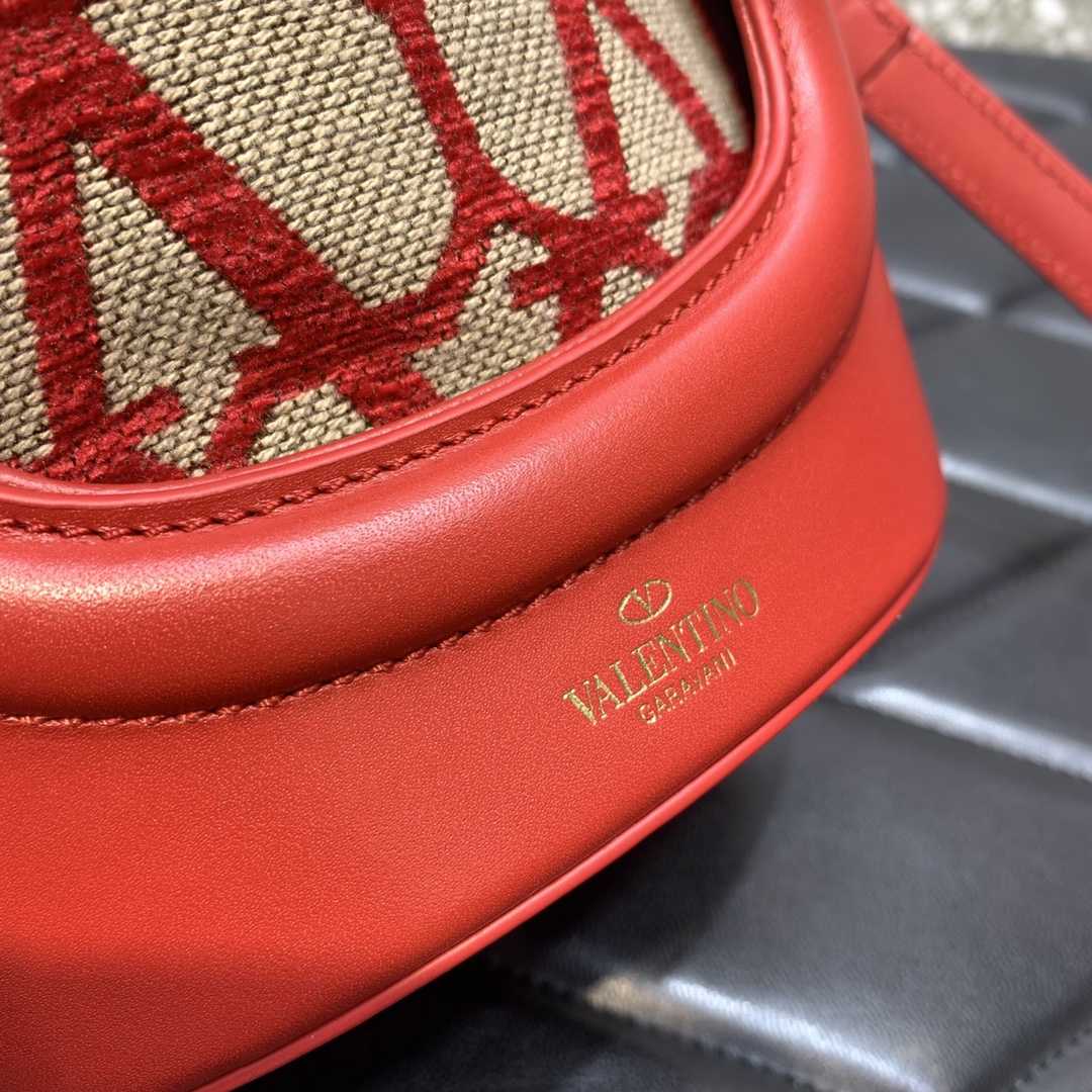 Valenti Le Cinquième Toile Iconographe Bucket Bag - FashionPlug