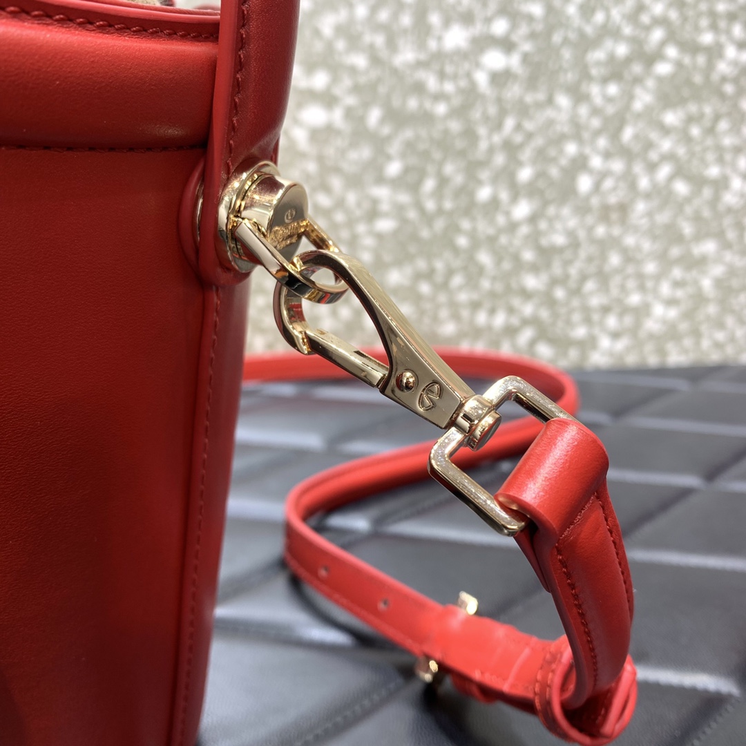 Valenti Le Cinquième Toile Iconographe Bucket Bag - FashionPlug