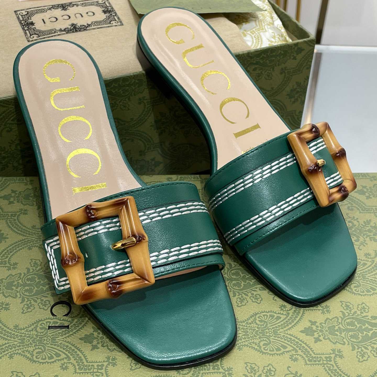 Gucci Women's Slide Sandal With Bamboo Buckle - FashionPlug