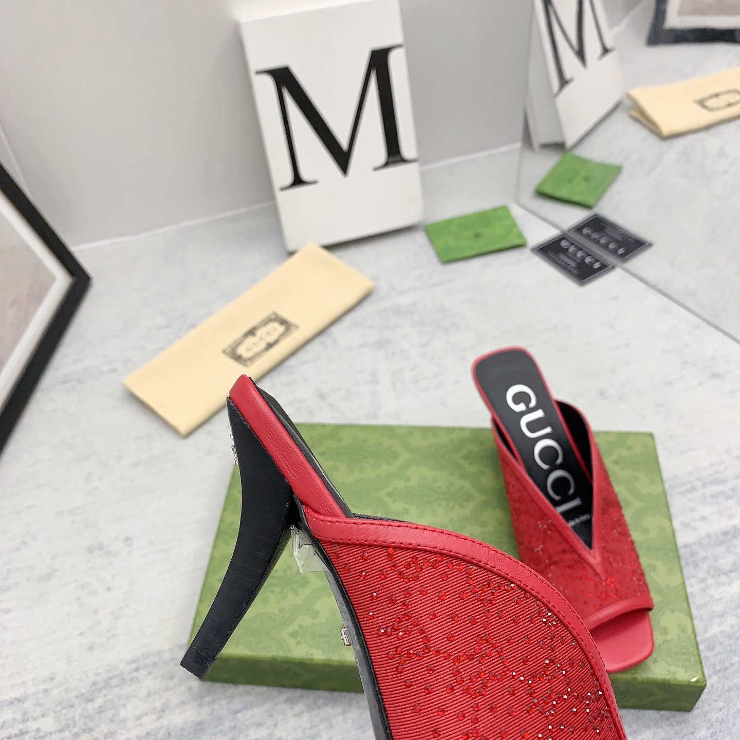 Gucci Women's GG Slide Sandal - FashionPlug
