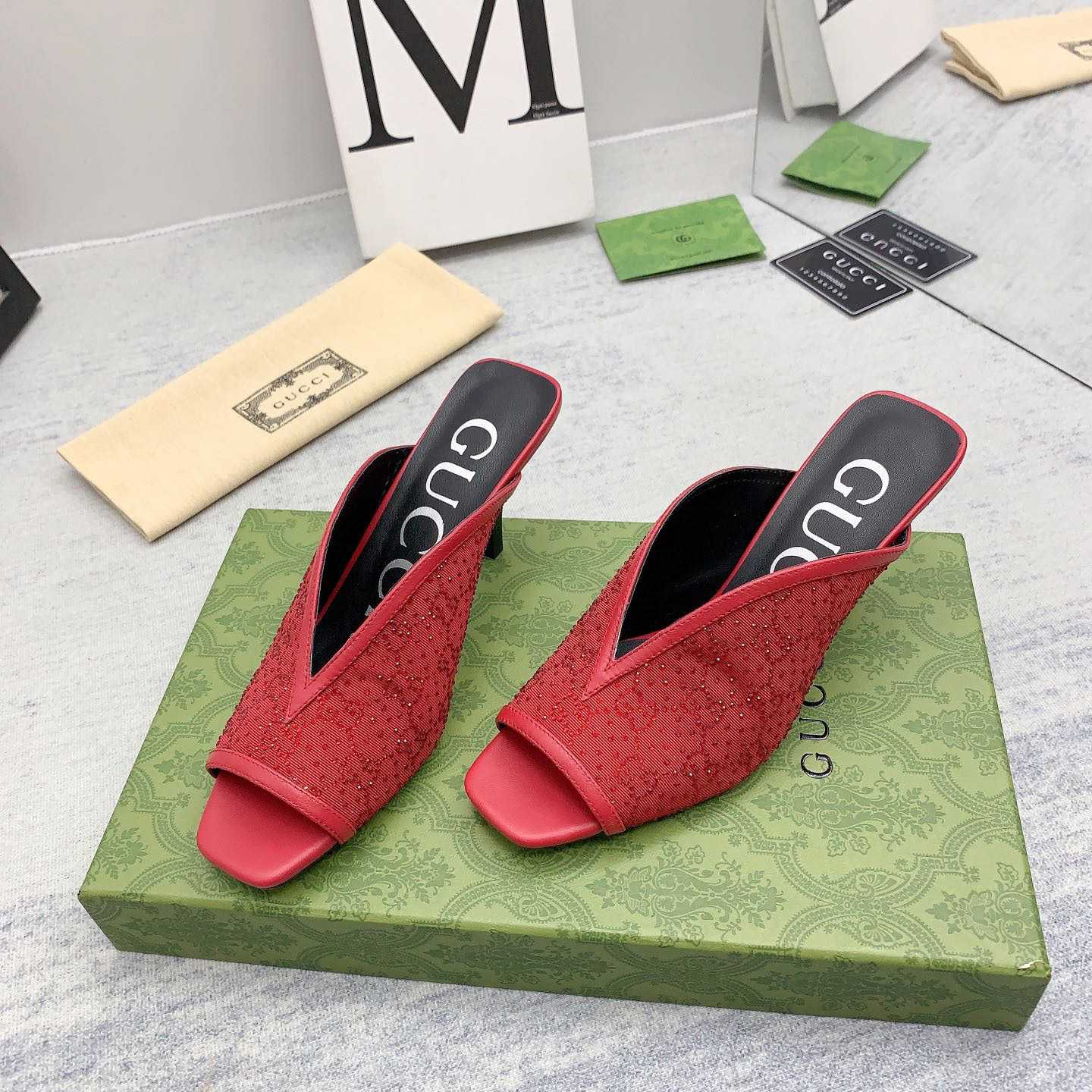 Gucci Women's GG Slide Sandal - FashionPlug