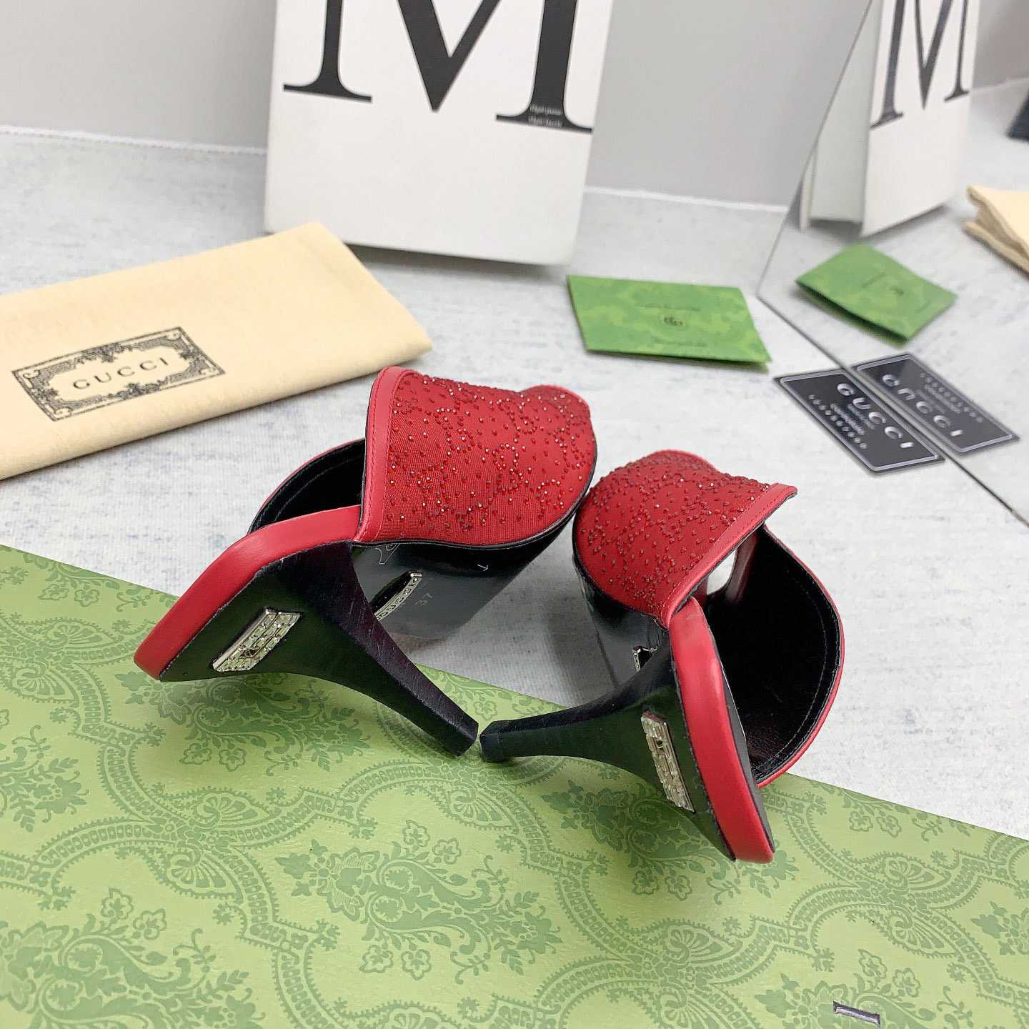 Gucci Women's GG Slide Sandal - FashionPlug