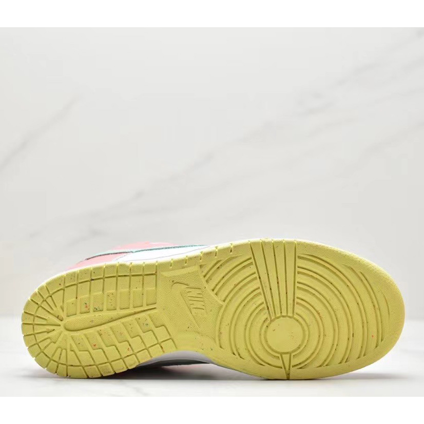 Nike SB Zoom Dunk Low  Sneaker    DD1503-108 - FashionPlug