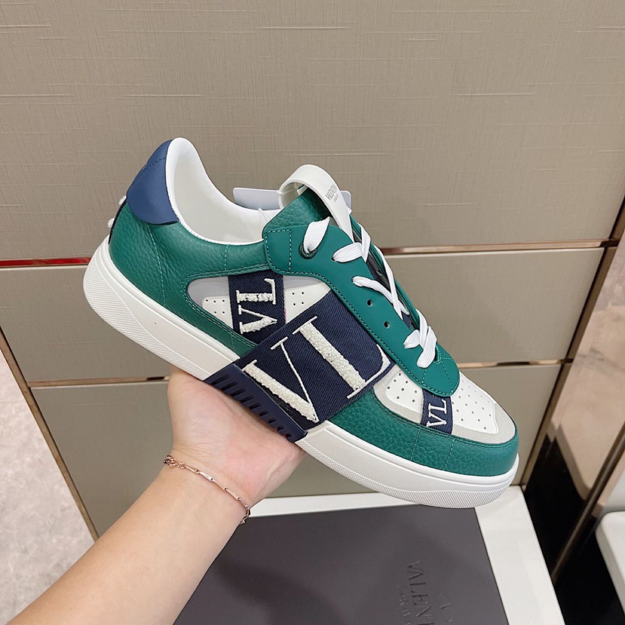Valenti Garavani VL7N Low-Top Sneakers - FashionPlug