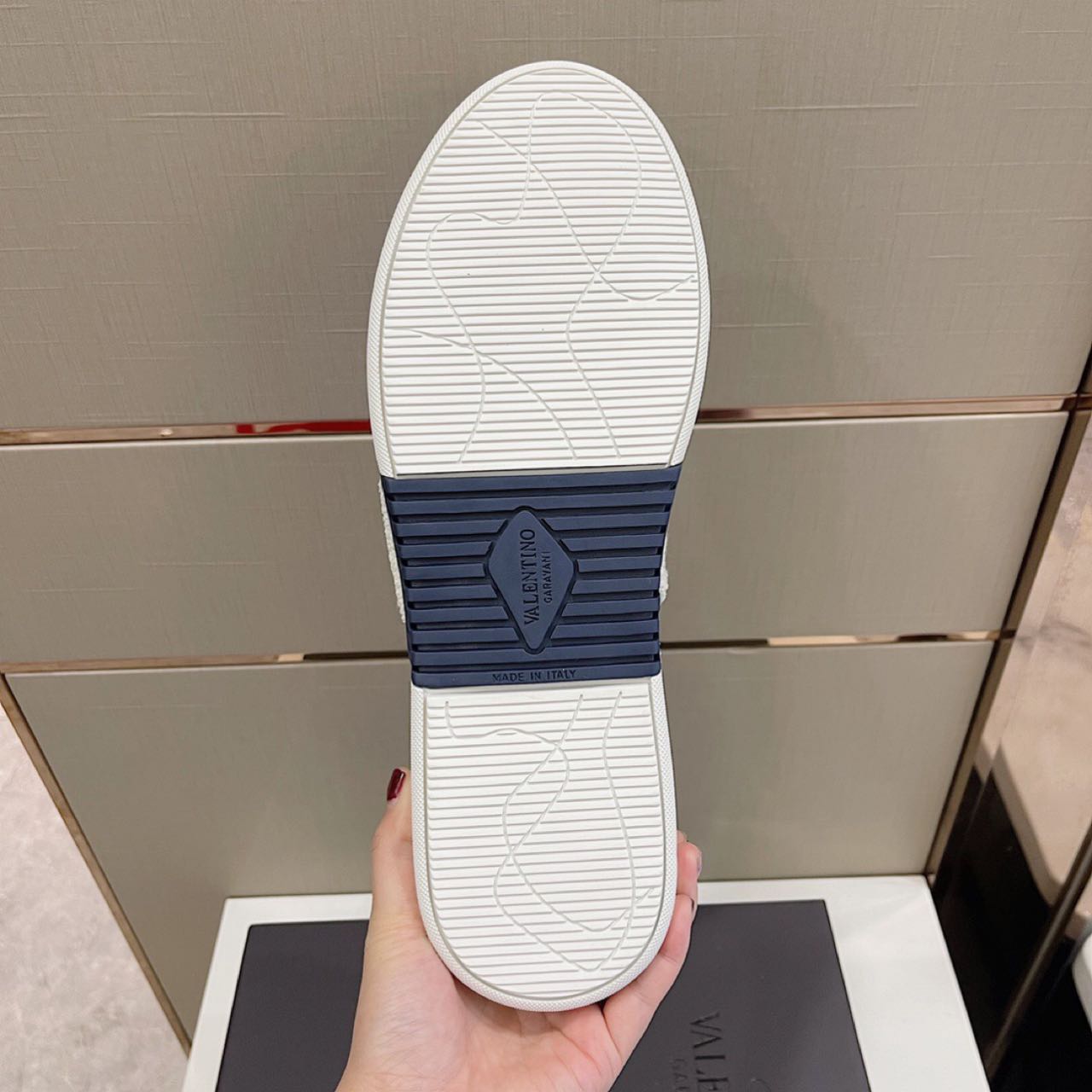 Valenti Garavani VL7N Low-Top Sneakers - FashionPlug