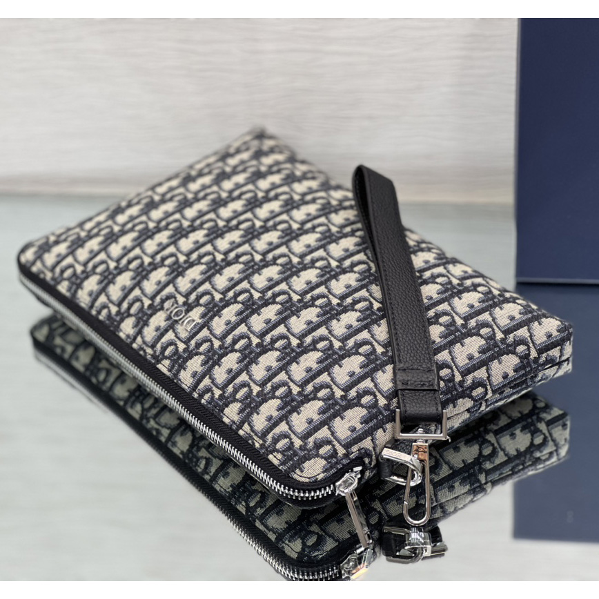 Dior Pouch  - FashionPlug