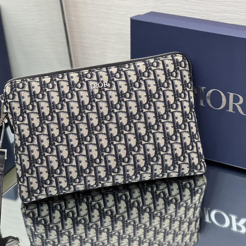 Dior Pouch  - FashionPlug
