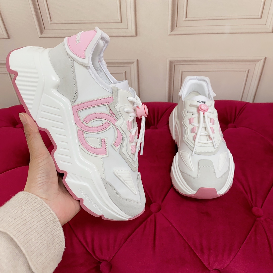Dolce & Gabbana Daymaster Mixed Leather Runner Sneakers In White - FashionPlug