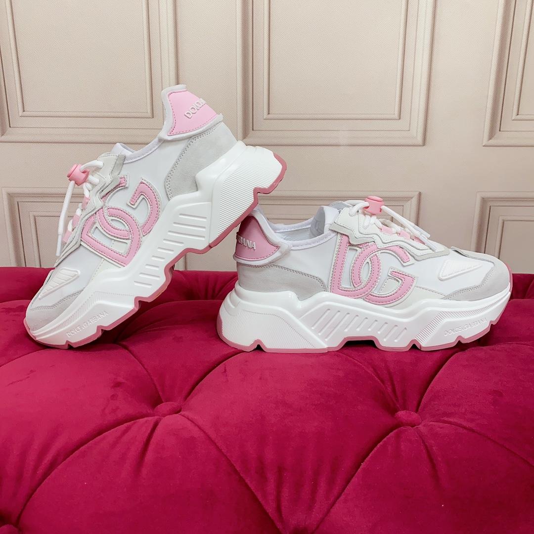 Dolce & Gabbana Daymaster Mixed Leather Runner Sneakers In White - FashionPlug