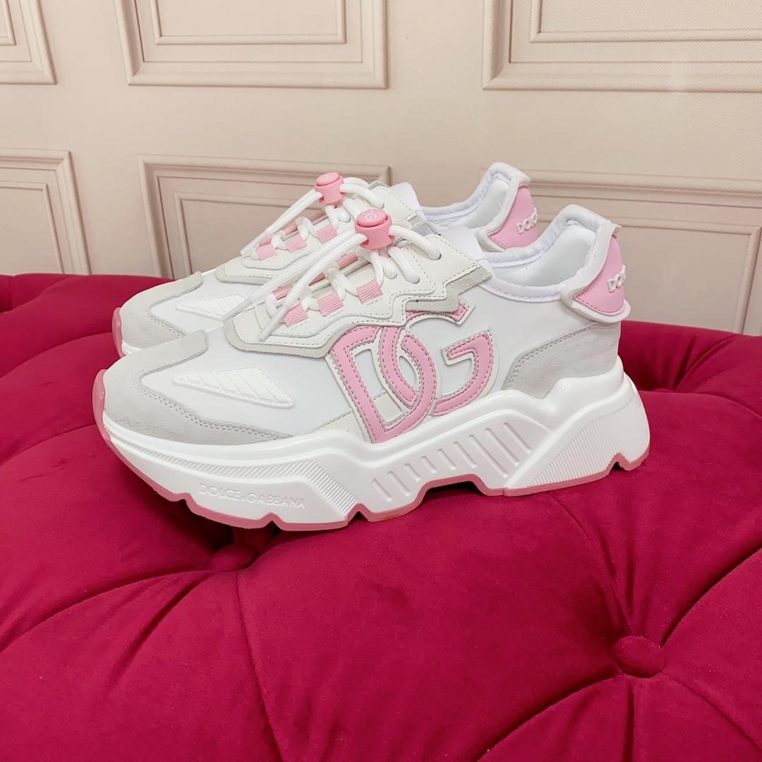 Dolce & Gabbana Daymaster Mixed Leather Runner Sneakers In White - FashionPlug