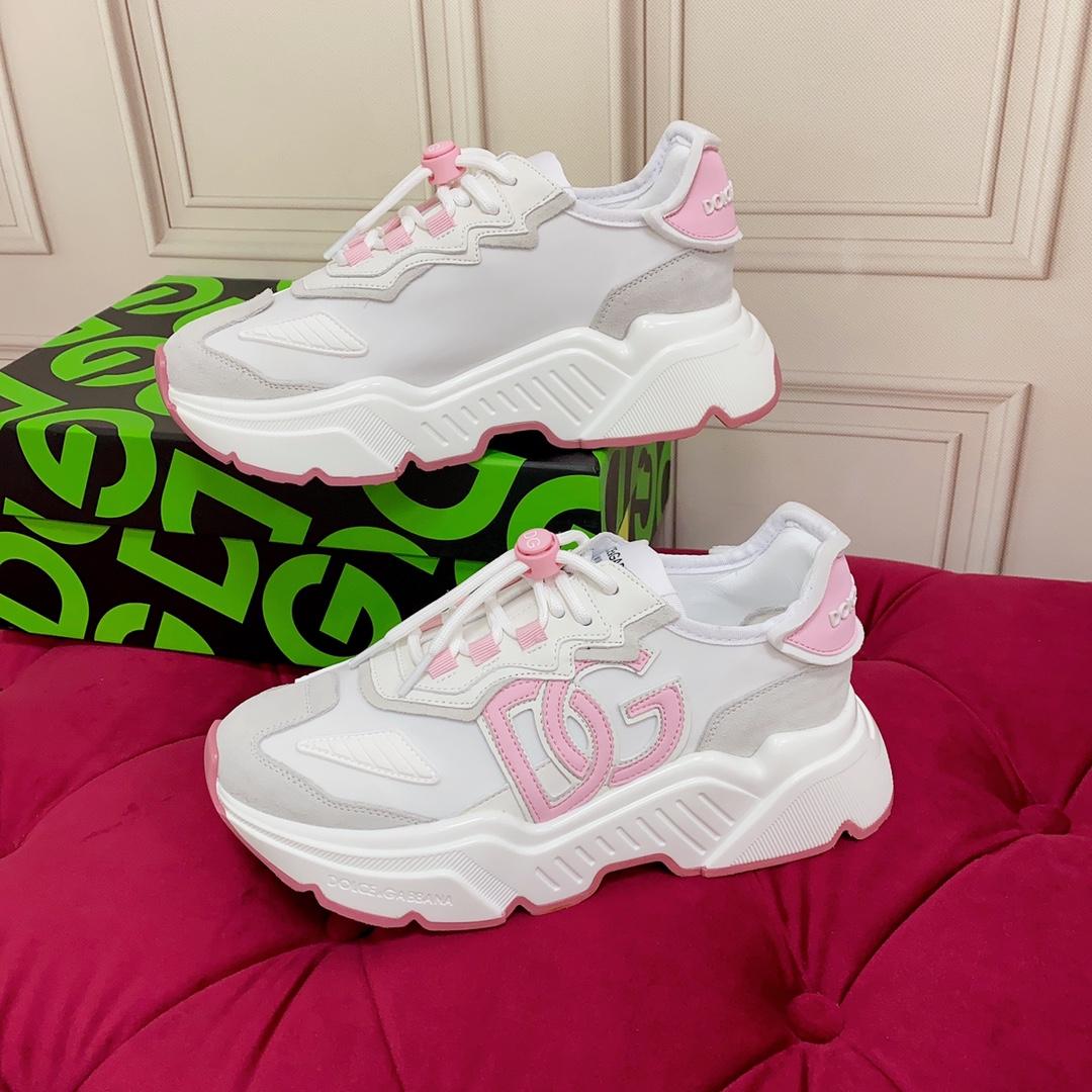 Dolce & Gabbana Daymaster Mixed Leather Runner Sneakers In White - FashionPlug