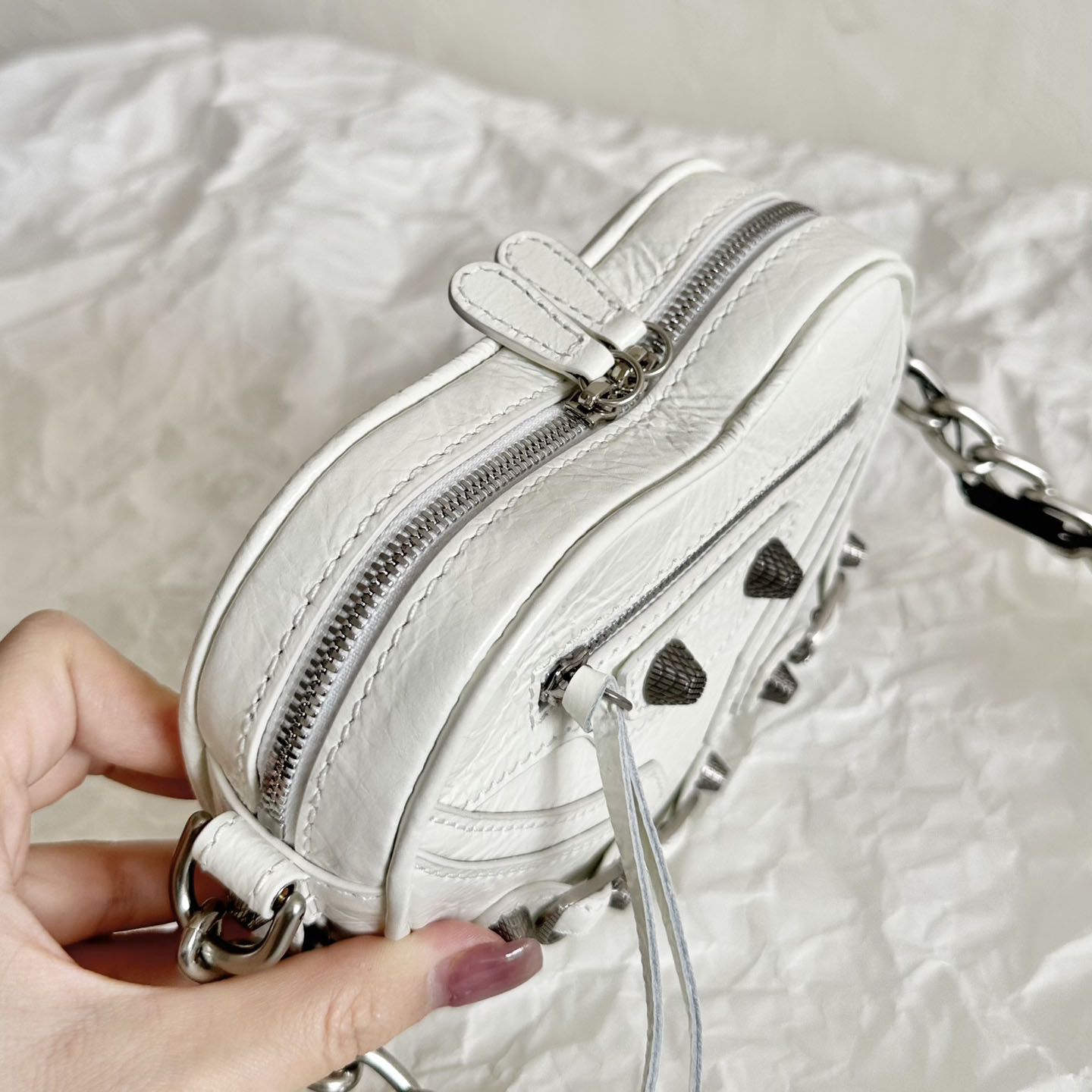 Balenciaga Le Cagole Heart Mini Bag In Optic White (16-12.7-4.5cm) - FashionPlug