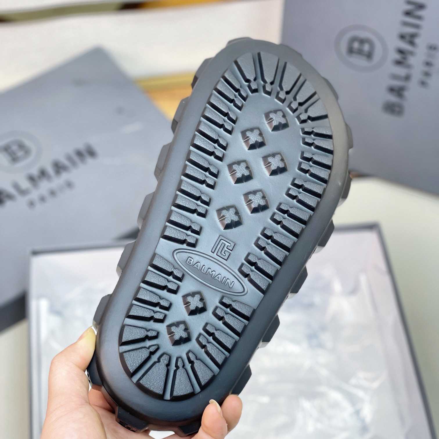 Balmain Ari Flat Mules - FashionPlug