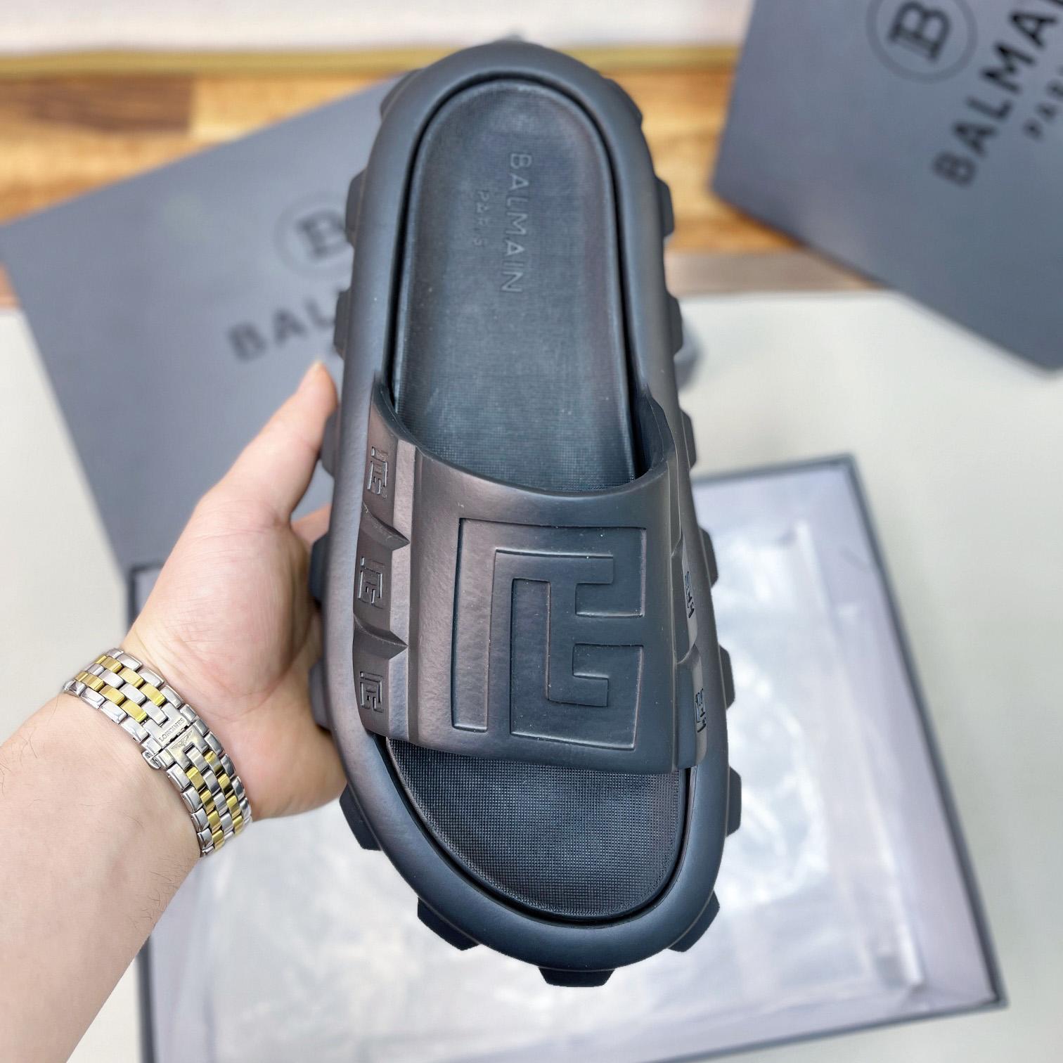 Balmain Ari Flat Mules - FashionPlug