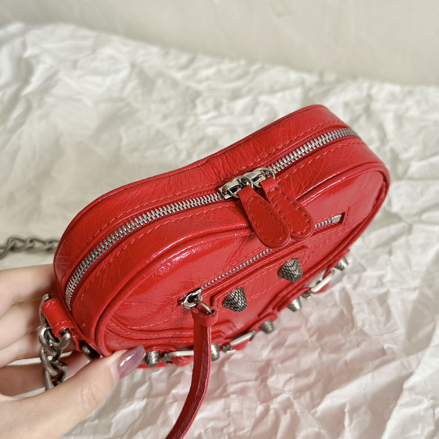 Balenciaga Le Cagole Heart Mini Bag In Red (16-12.7-4.5cm) - FashionPlug