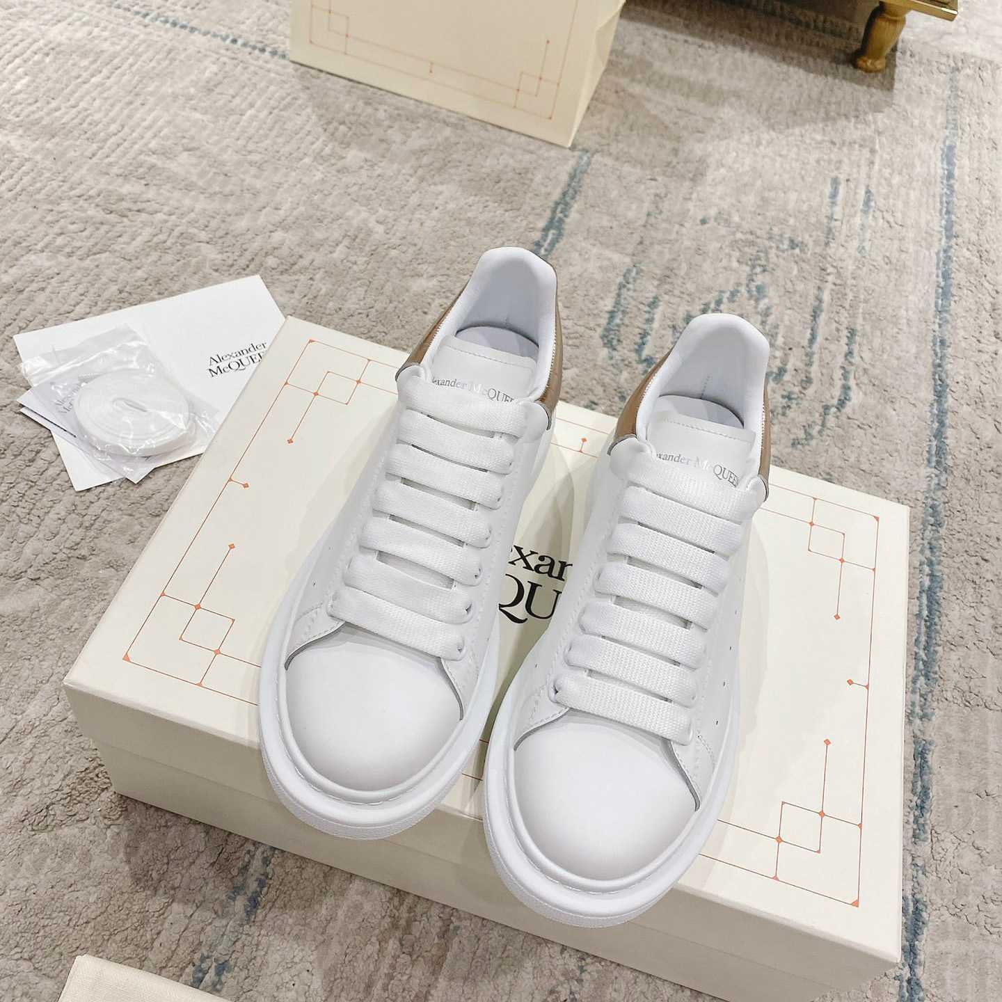 Alexander Mqueen Oversized Sneaker In White - FashionPlug