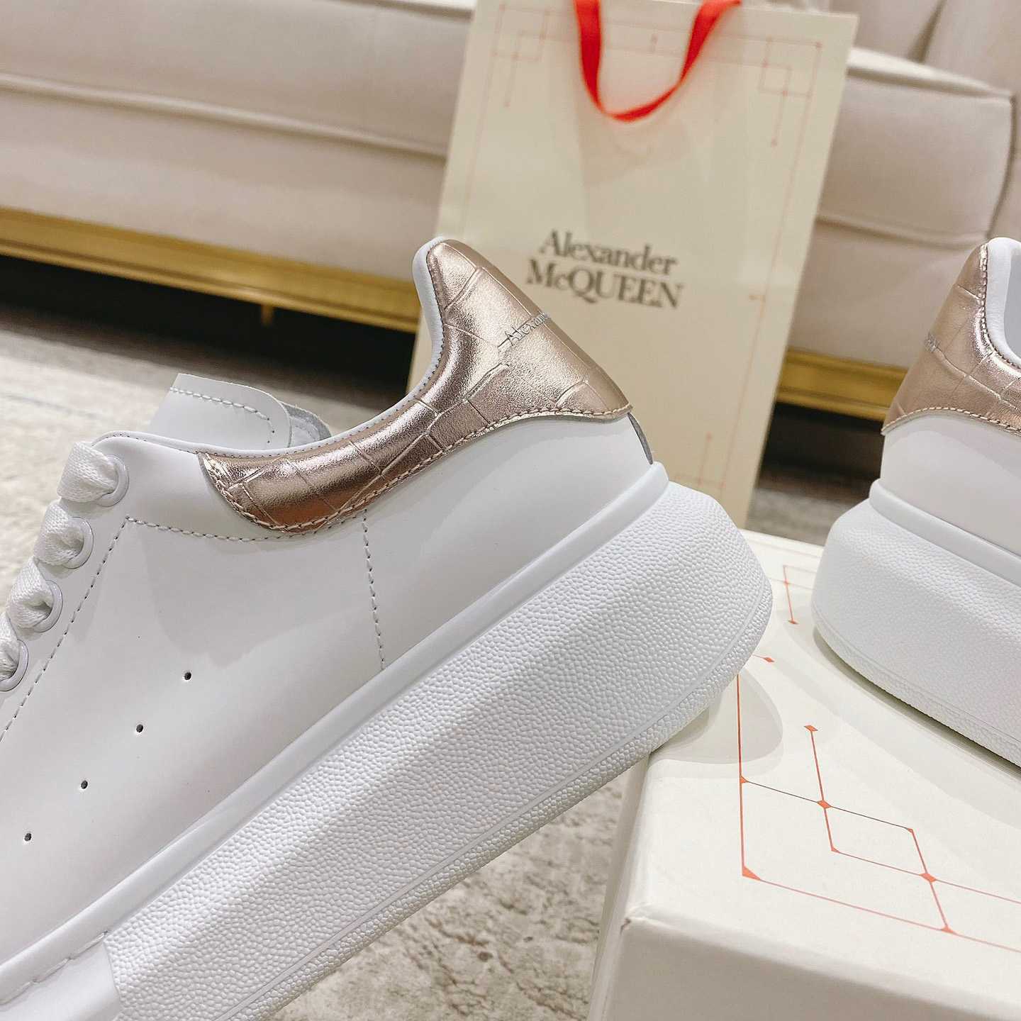 Alexander Mqueen Oversized Sneaker In White - FashionPlug