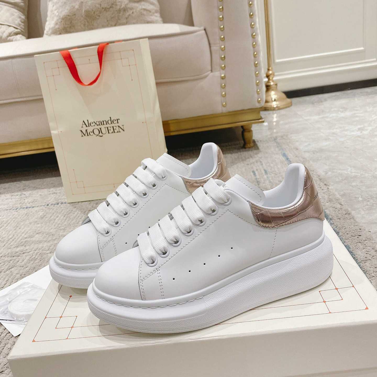Alexander Mqueen Oversized Sneaker In White - FashionPlug
