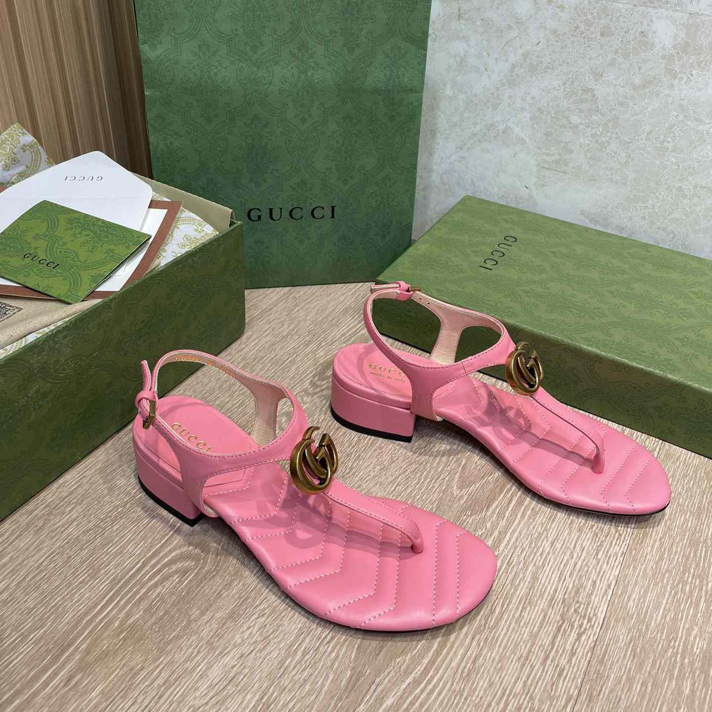Gucci Women's Double G Sandal - FashionPlug
