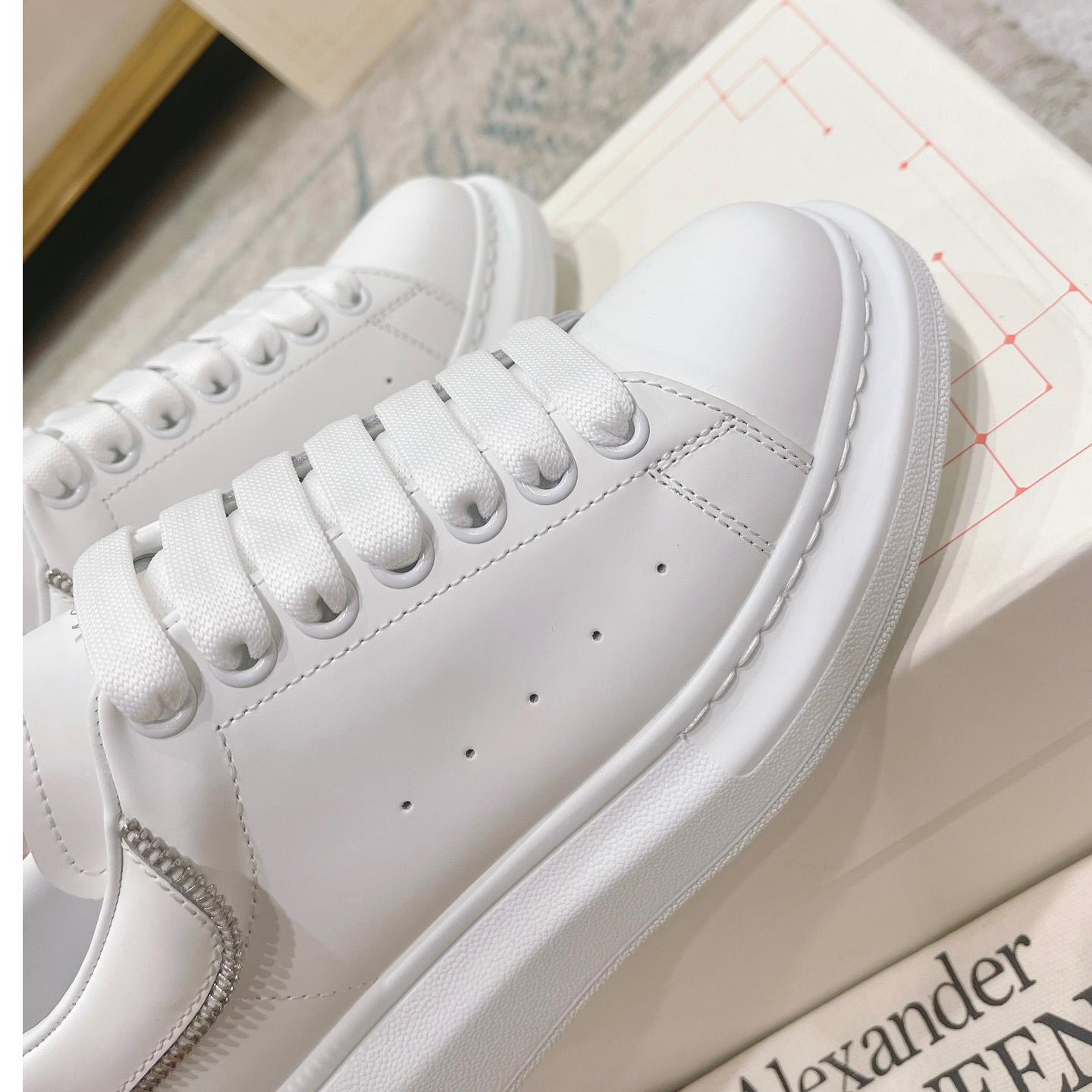 Alexander Mqueen Oversized Sneaker In White - FashionPlug