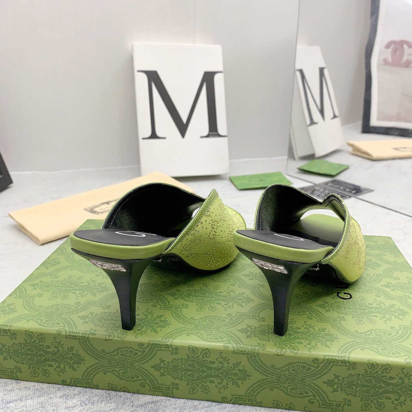 Gucci Women's GG Slide Sandal - FashionPlug