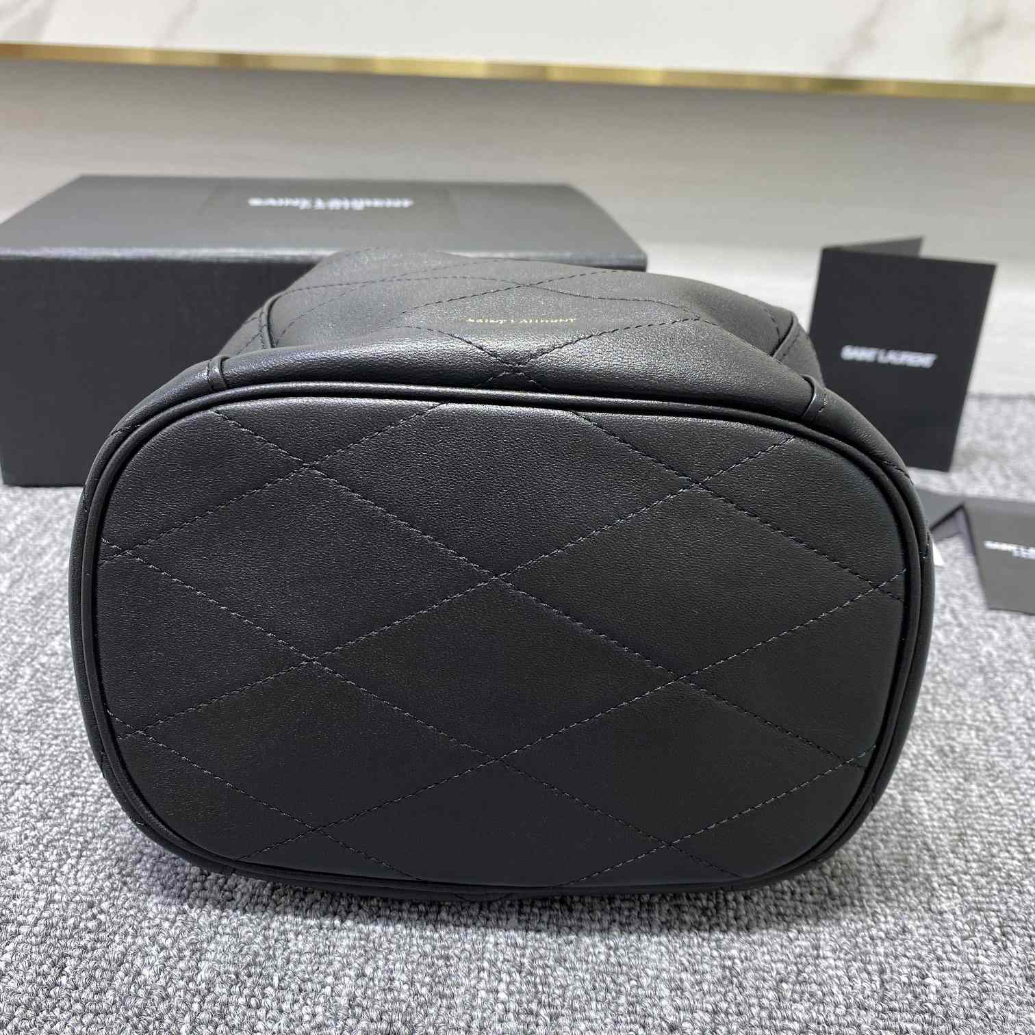 Saint Laurent Le Maillon Hook Bucket Bag(7.5x10.6x4.7cm) - FashionPlug