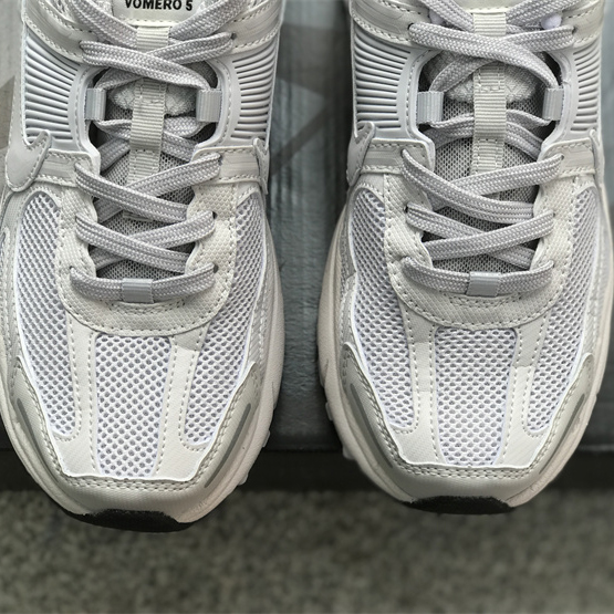  Nike Air Zoom Vomero 5 Vast Grey Sneaker    BV1358-001 - FashionPlug