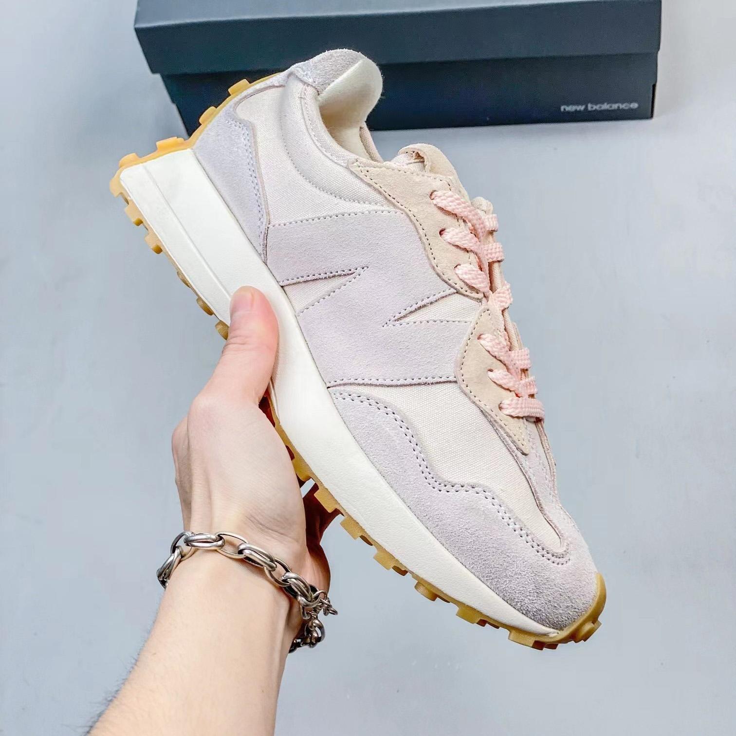 New Balance 327 Sneakers - FashionPlug