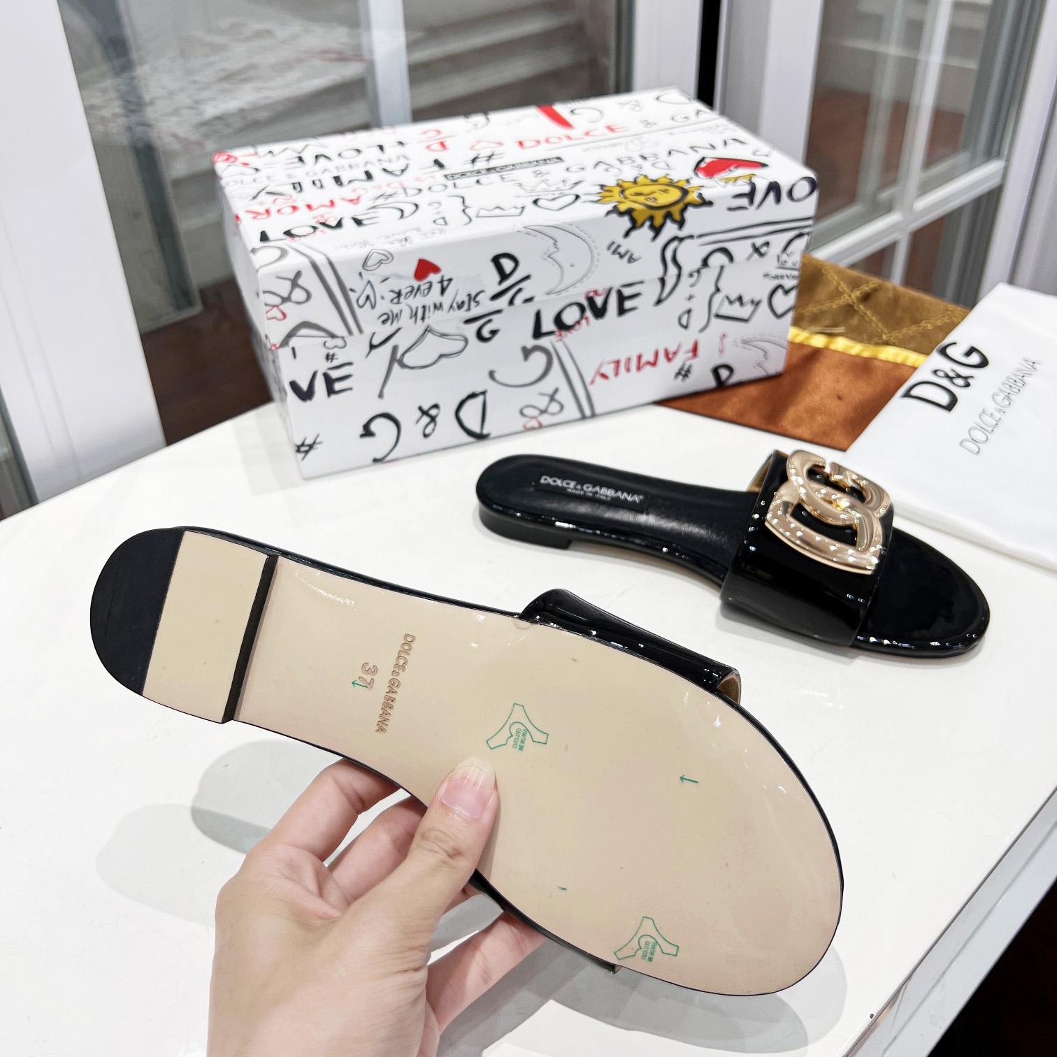 Dolce & Gabbana Polished Calfskin Sliders With DG Logo - FashionPlug