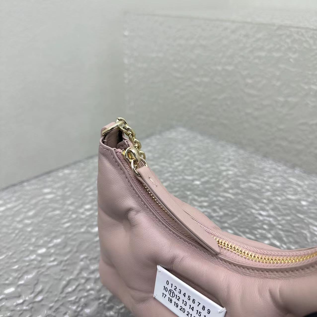 Maison Margiela Micro Glam Slam Shoulder Bag(10-20.5cm) - FashionPlug