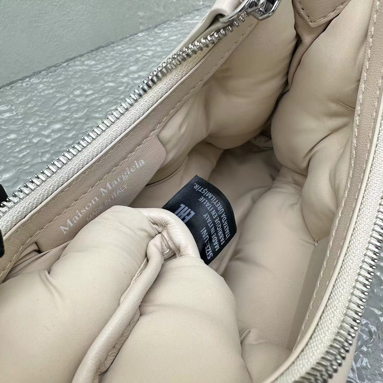 Maison Margiela Micro Glam Slam Shoulder Bag(10-20.5cm) - FashionPlug