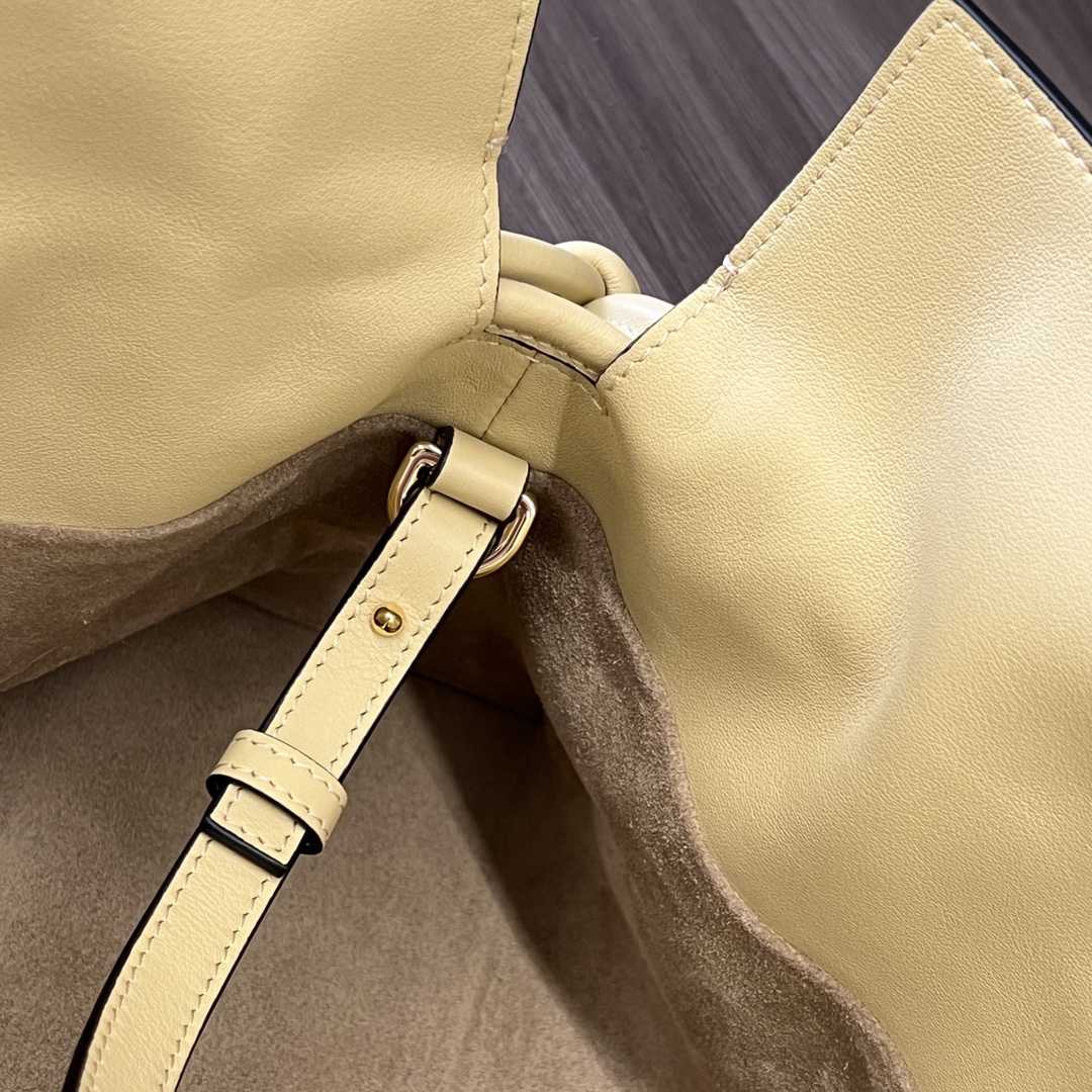 Loewe Flamenco Clutch In Nappa Calfskin - FashionPlug