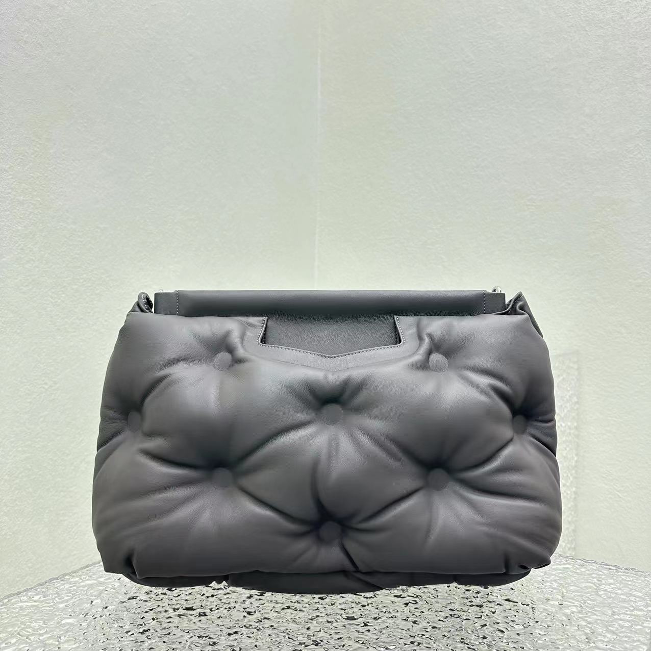 Maison Margiela Glam Slam Classique Medium Shoulder Bag(39-40-18-6cm) - FashionPlug