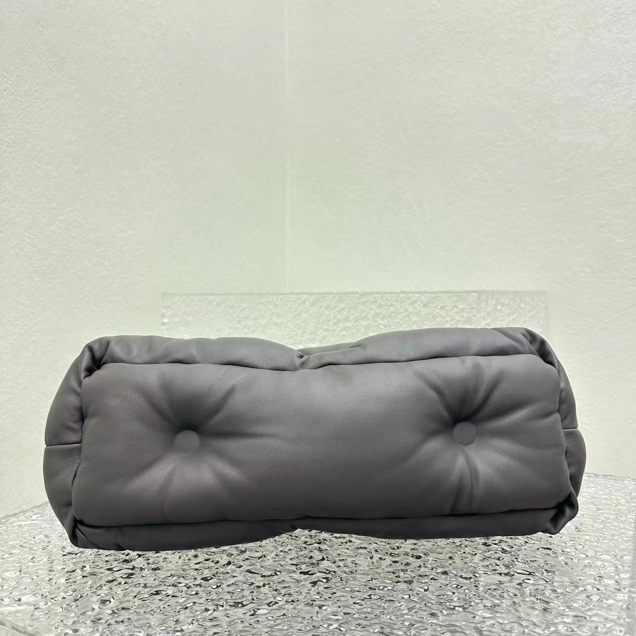 Maison Margiela Glam Slam Classique Medium Shoulder Bag(39-40-18-6cm) - FashionPlug