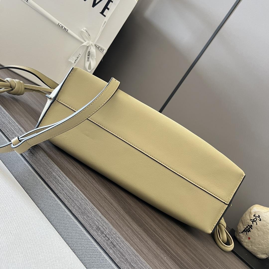 Loewe Flamenco Clutch In Nappa Calfskin - FashionPlug