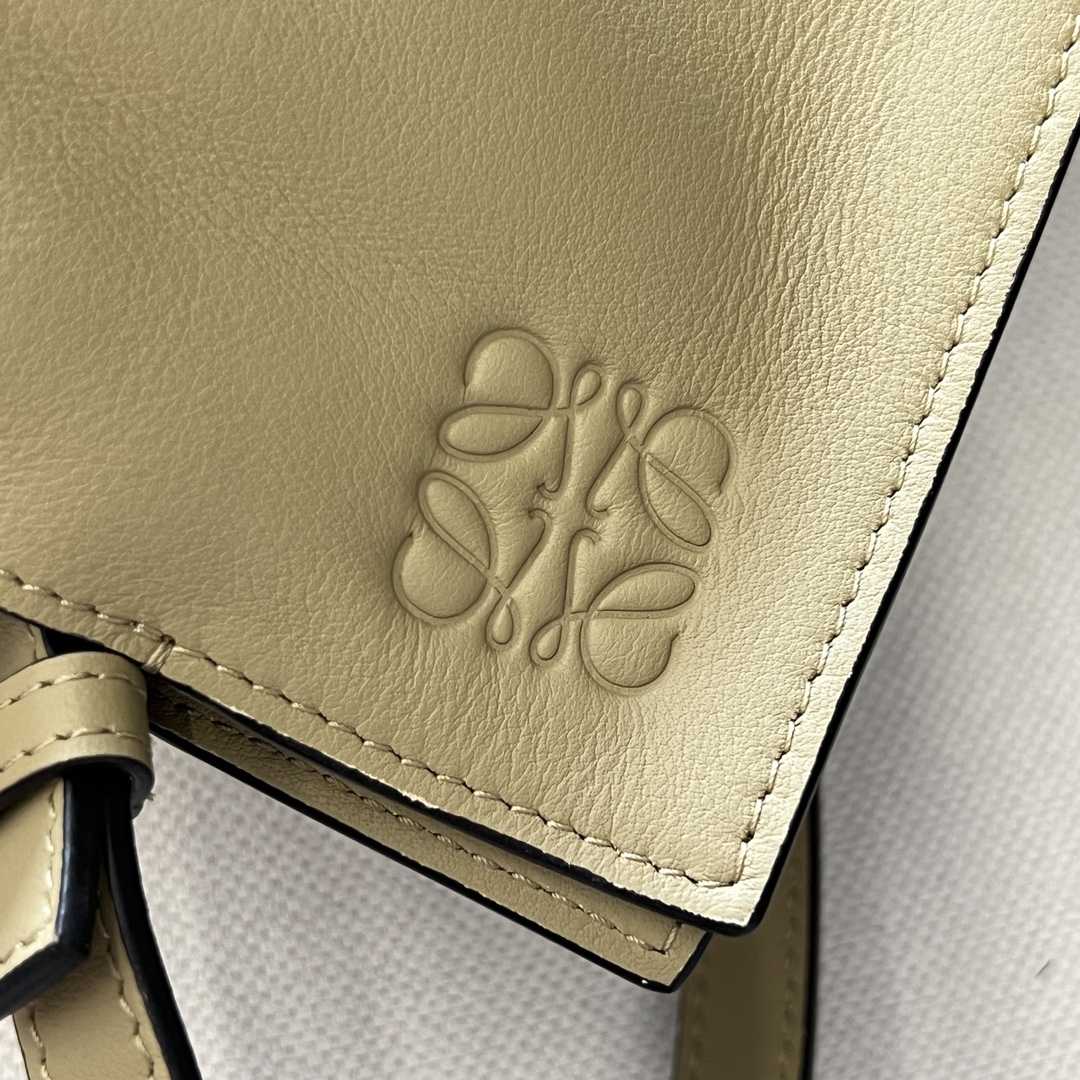 Loewe Flamenco Clutch In Nappa Calfskin - FashionPlug