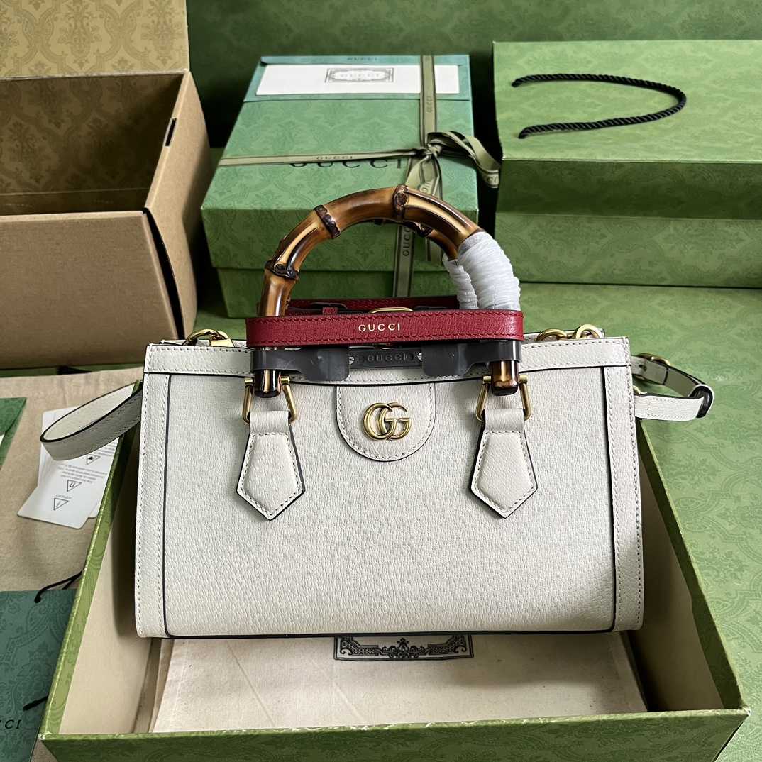 Gucci Diana Small Shoulder Bag(27*15.5*11cm) - FashionPlug
