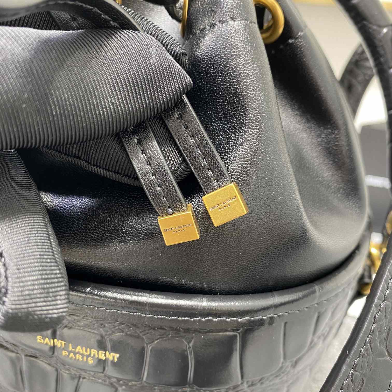 Saint Laurent Crocodile-effect Embossed Bucket Bag(16x26x16cm) - FashionPlug