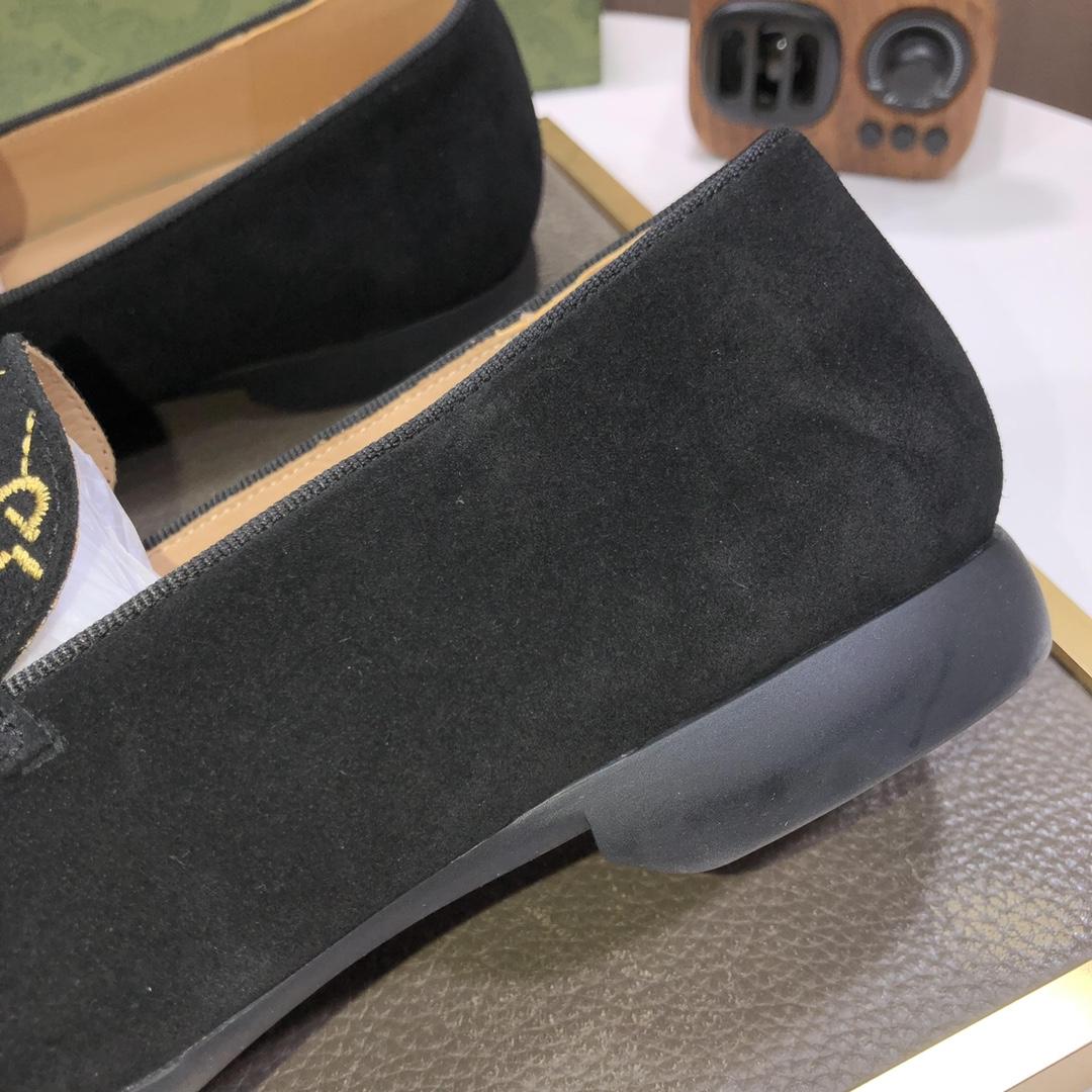 Gucci Jordaan GG Velvet Loafer - FashionPlug