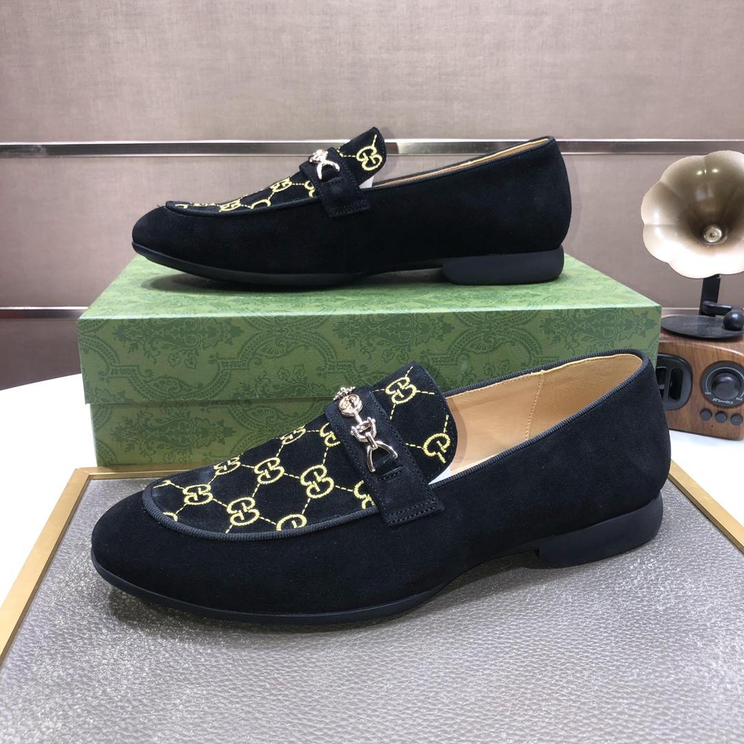 Gucci Jordaan GG Velvet Loafer - FashionPlug