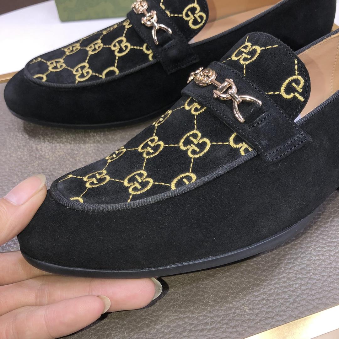 Gucci Jordaan GG Velvet Loafer - FashionPlug