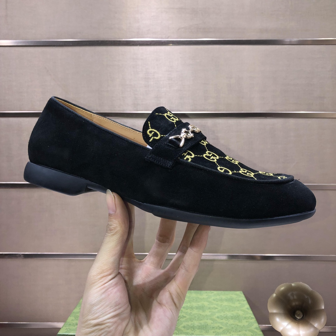 Gucci Jordaan GG Velvet Loafer - FashionPlug