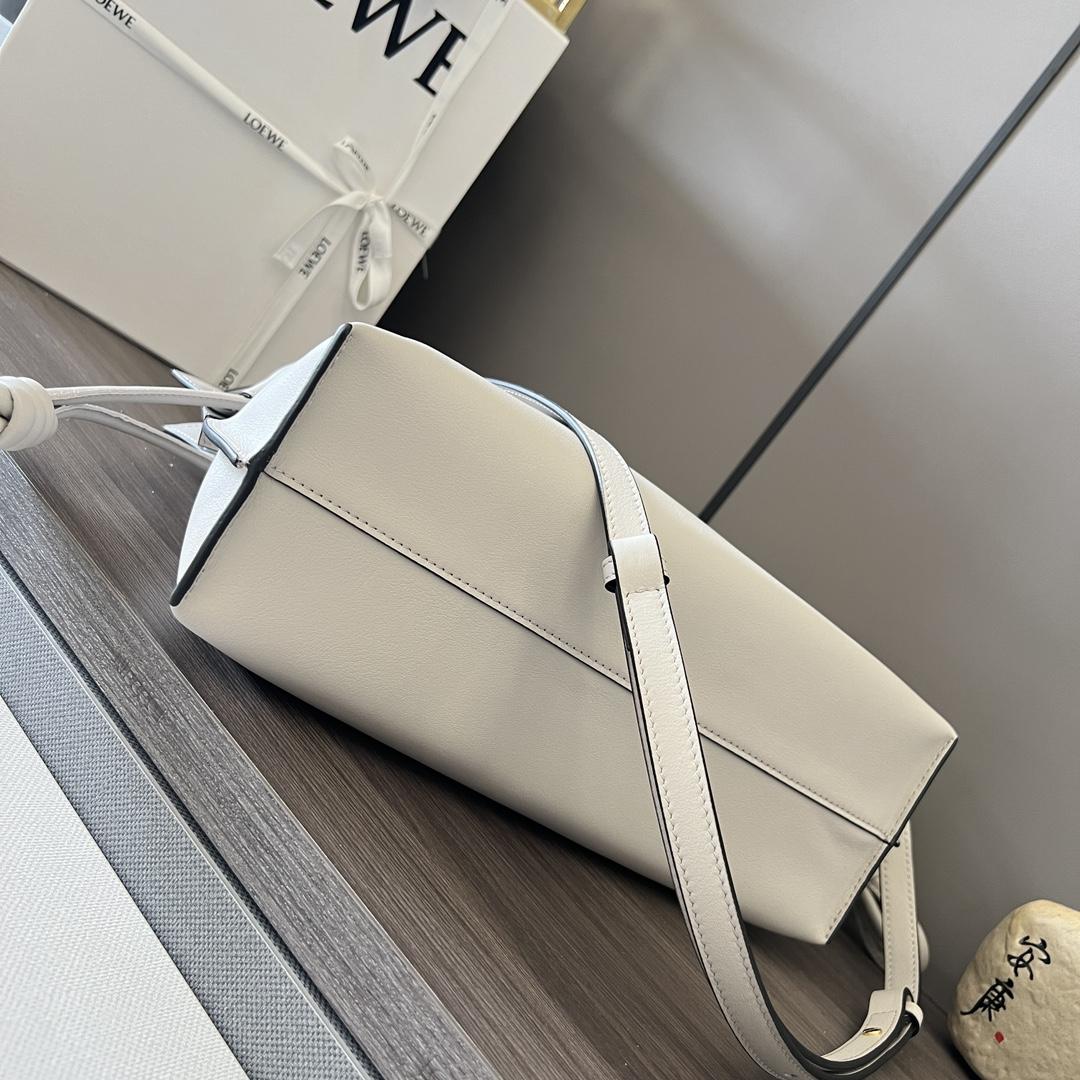 Loewe Flamenco Clutch In Nappa Calfskin - FashionPlug